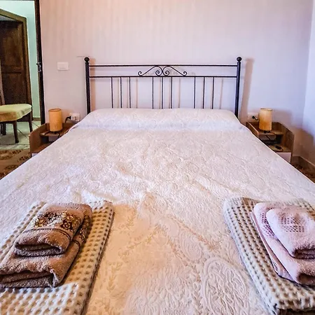 Castello Baronale * Novi Velia
